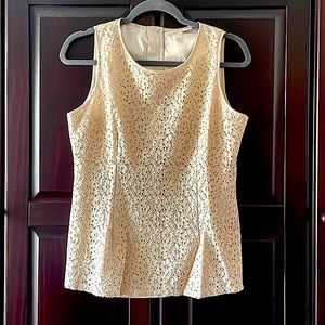 Banana Republic Size 8 Beige Eyelet Blouse